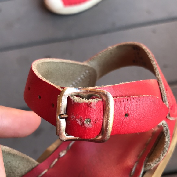 3/$40 SALT WATER 9T Leather Sandals Waterproof Buckle Toddler Girls Red Classic - Picture 7 of 7